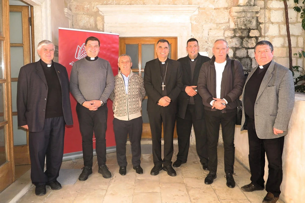 Dekani Dubrovačke biskupije preuzeli službe: dva dekanata dobila nova vodstva