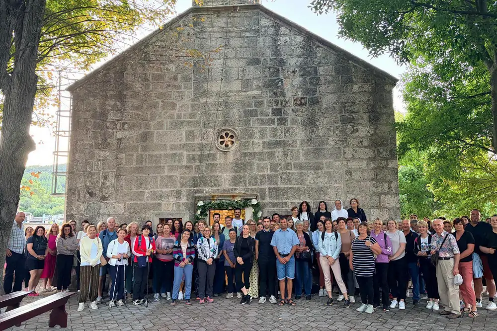 Brojni hodočasnici pješice stigli Gospi Čarskog polja