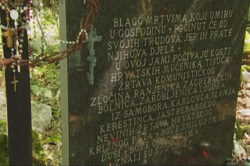 Stotine ljudi odale počast žrtvama Jazovke